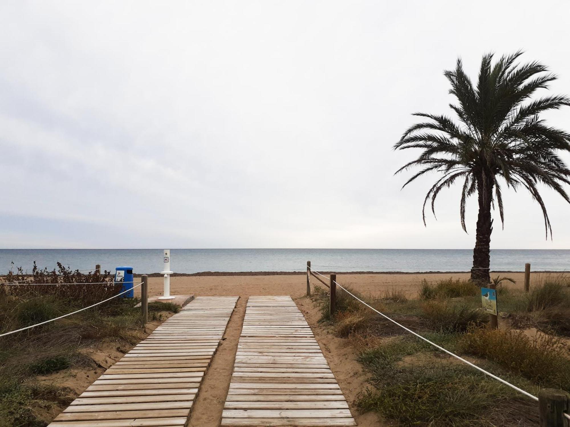 Oasis Apartments Playa Albaranas デニア エクステリア 写真